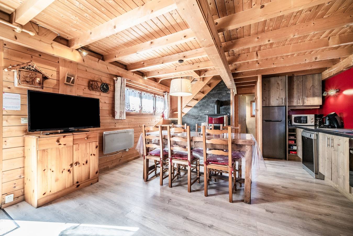Chalet « 6p - Le Refuge Des Lhottis » avec vue montagne, terrasse privée et Wi-Fi in Verchaix, Région de Bonneville