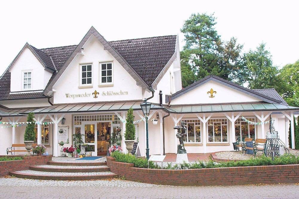 Ganze Wohnung, Ferienwohnung im „Worpsweder Schlösschen“ mitten im Herzen Worpswedes! in Worpswede, Niedersachsen