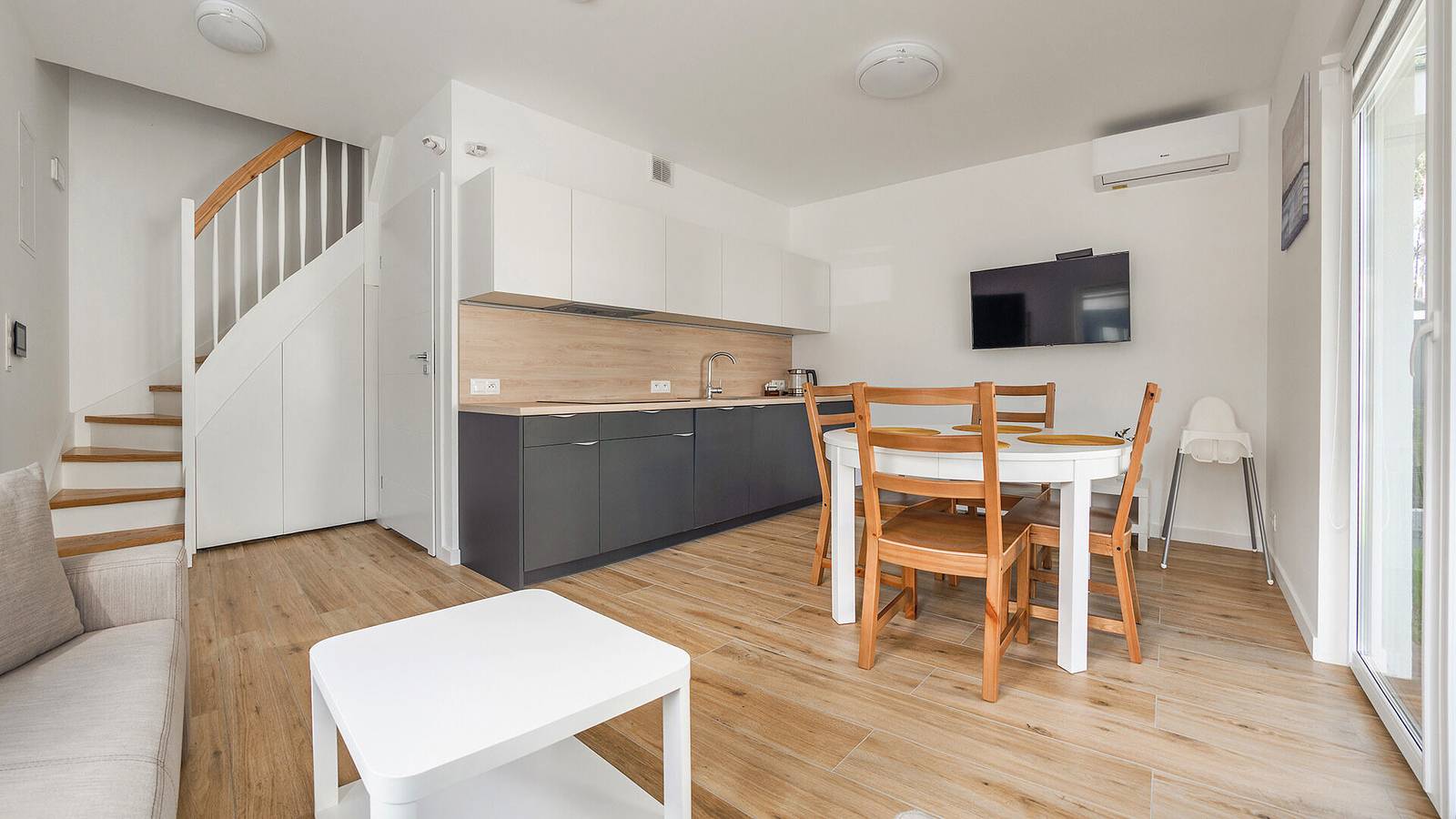 Cały apartament wypoczynkowy, Apartament wakacyjny dla 4 osób z ogród in Dziwnówek, Wyspa Wolin