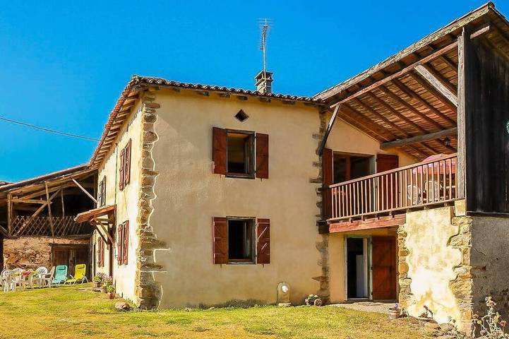 Location de vacances pour 6 personnes, avec jardin à Sainte-Croix-Volvestre