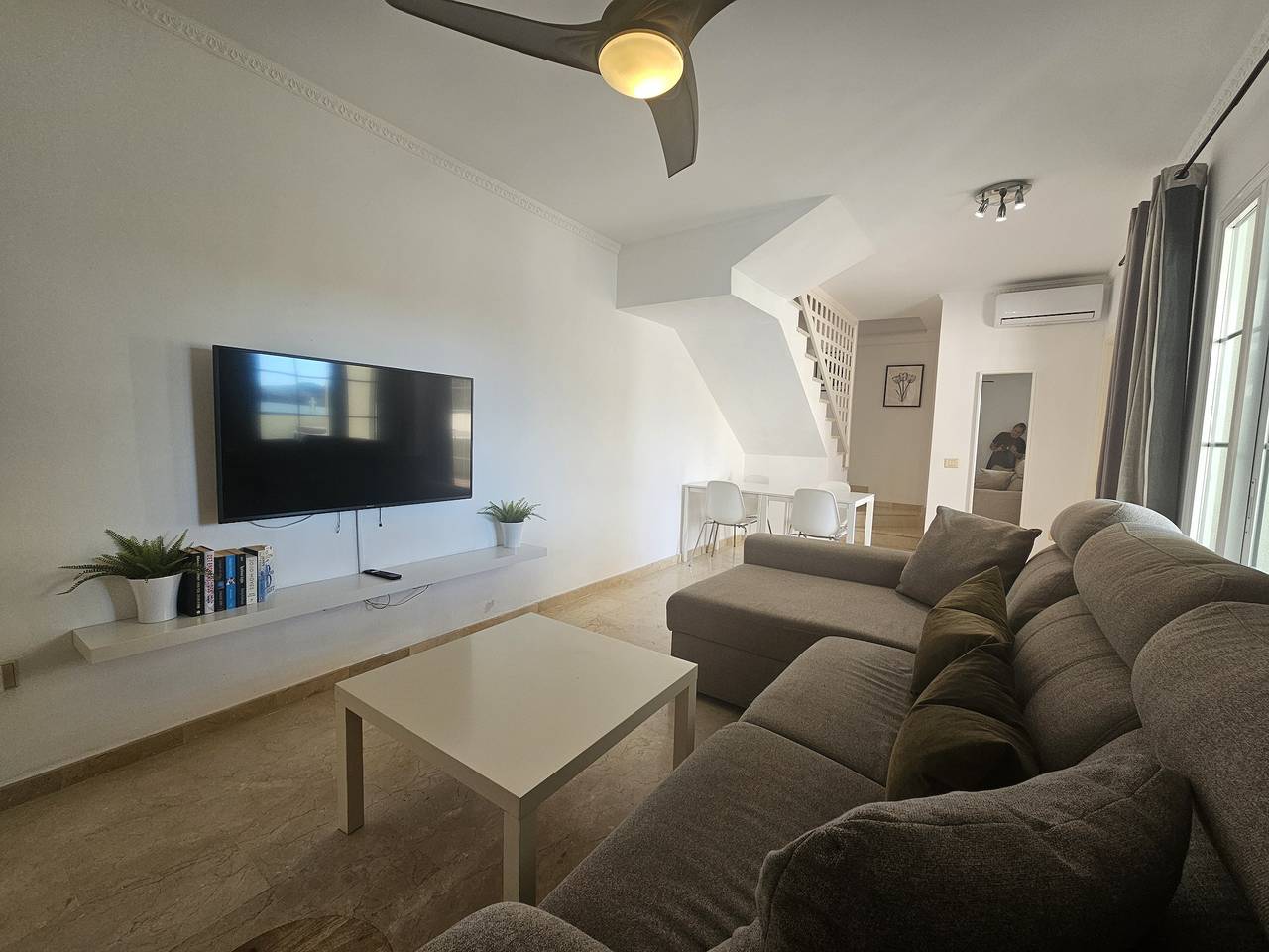 Apartamento entero, Acogedora casa moderna, en complejo con piscina in Mogán, Gran Canaria Sur