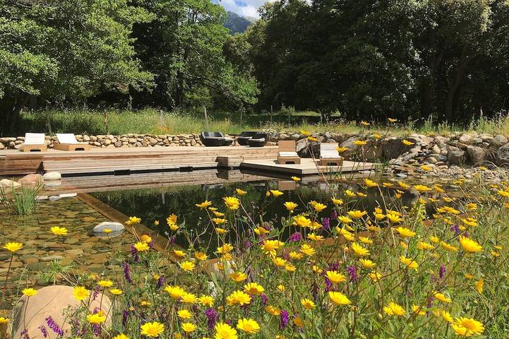 Location de vacances pour 5 personnes, avec piscine ainsi que jardin et terrasse à Petreto-Bicchisano