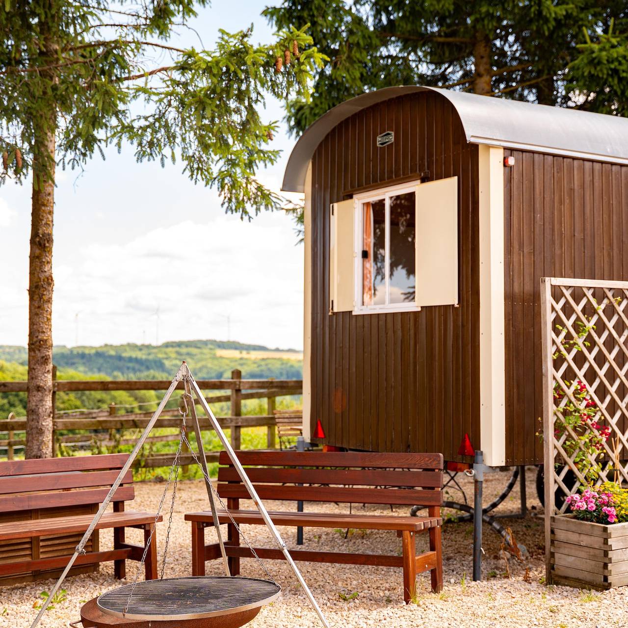 Apartamento vacacional entero, Wohn-Bauwagen bis 4 Pers. in Blankenheim, Naturpark Hohes Venn-Eifel