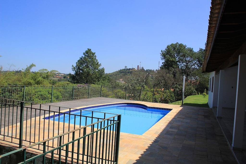 Chácara Condominium, near Sp, heated swimming pool. Ideal for families, children and the elderly in Mairinque, São Paulo (Bundesstaat)