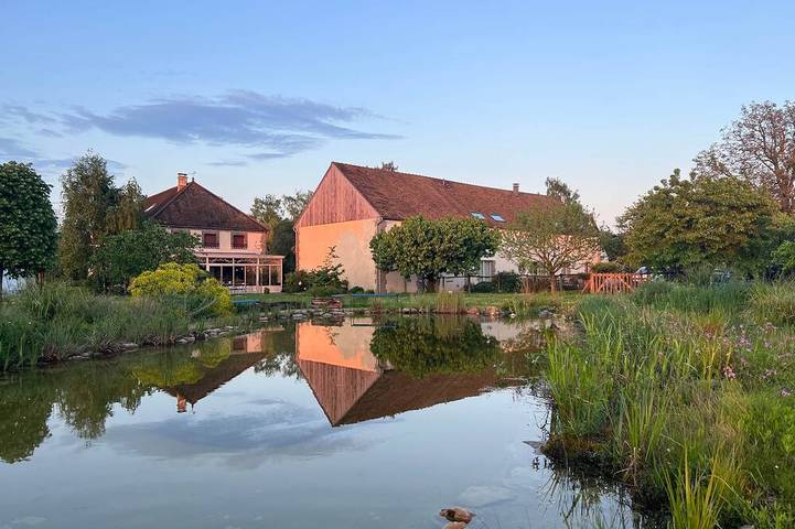 Location de vacances pour 12 personnes, avec Jacuzzi ainsi que Jardin et Sauna à Paisy-Cosdon