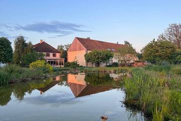 Gîte pour 12 personnes, avec jardin ainsi que sauna et jacuzzi à Paisy-Cosdon