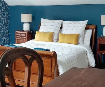 Gîte pour 6 personnes, avec vue ainsi que piscine et jardin à Pageas