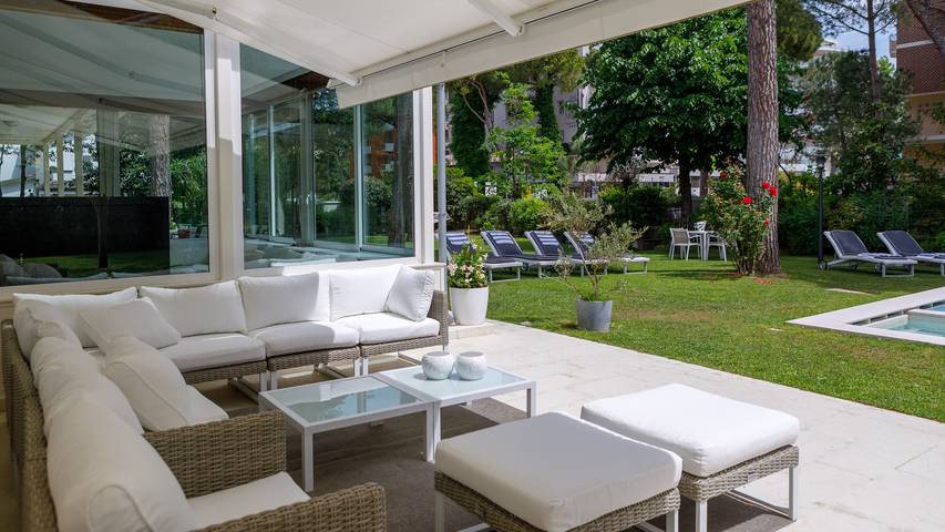 Location de vacances pour 10 personnes, avec sauna ainsi que jacuzzi et jardin, animaux acceptés à Cervia - 4