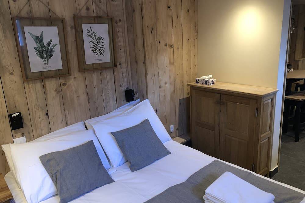 Ganze Wohnung, L'Ecuela Apartment, tastefully renovated 1 bedroom apartment in Saint-Jean-d'Aulps, Les Portes du Soleil