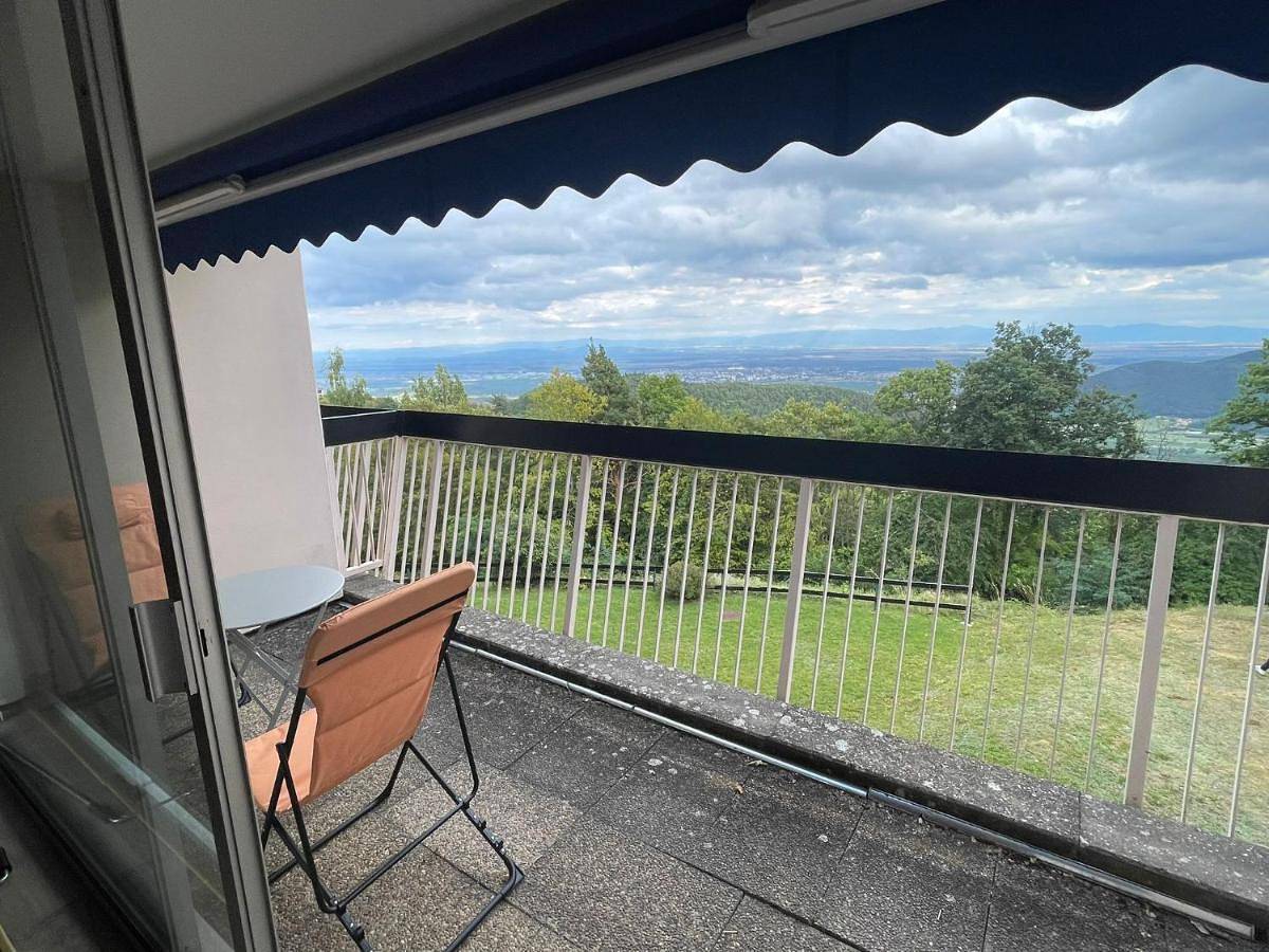 Appartement entier, Le Panorama studio privé avec vue magnifique Turckheim Trois Épis in Trois-Épis, Ammerschwihr