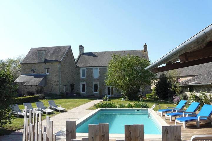 Location de vacances pour 15 personnes, avec jardin, animaux acceptés à Le Locheur