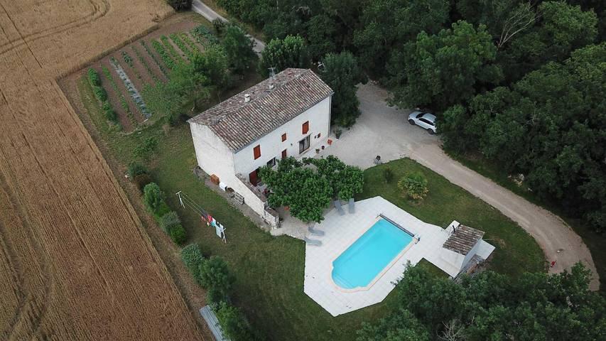 Gîte pour 6 personnes, avec piscine et jardin à Cestayrols - 2