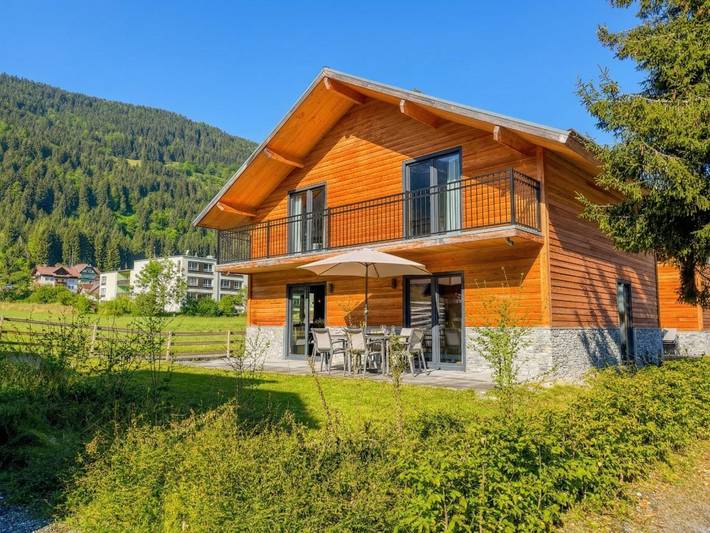 Chalet für 8 Personen, mit Balkon und Sauna sowie Garten