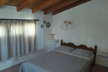 Apartment for 4 People in Agios Gordios, Corfu, Photo 1