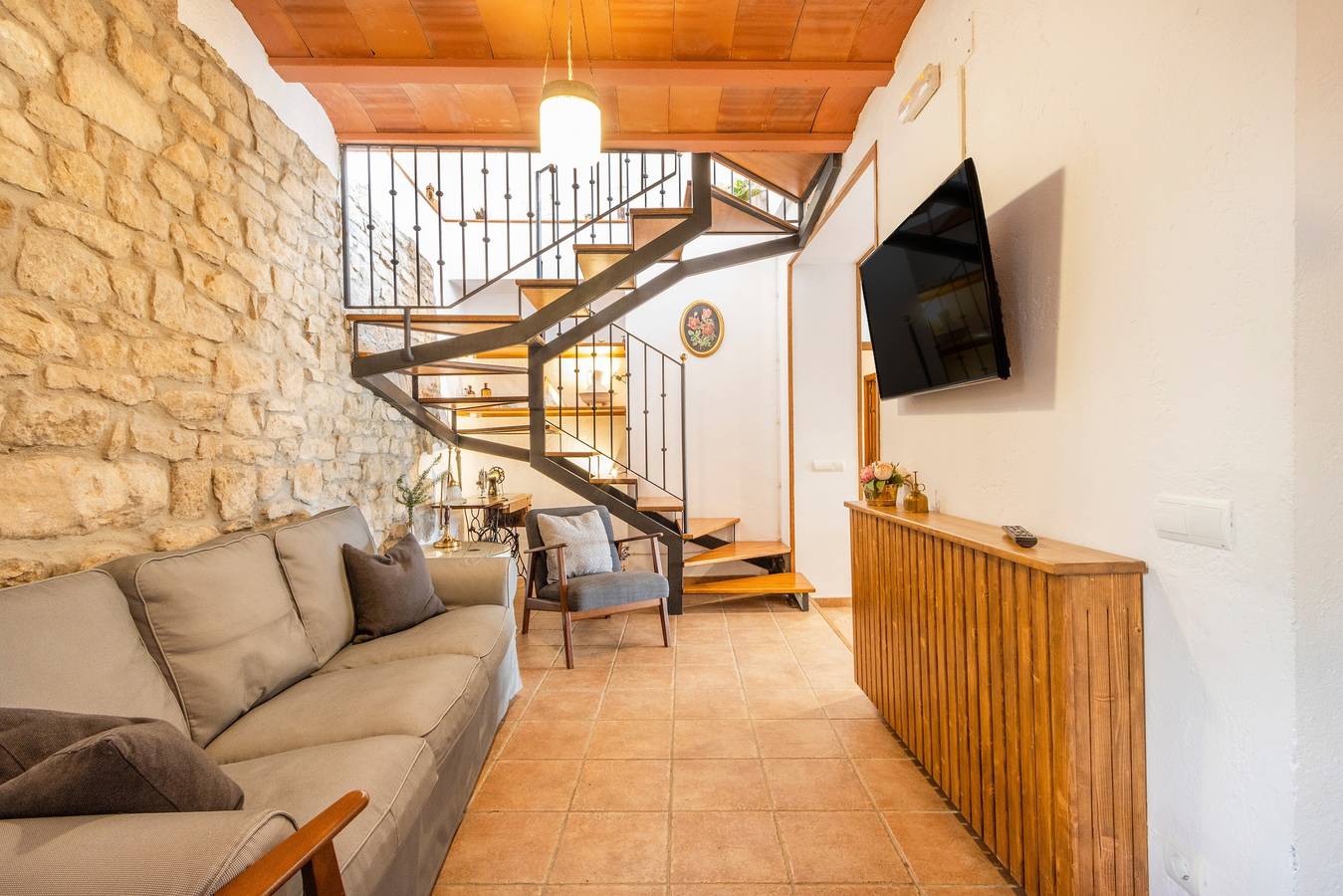 Apartamento entero, Apartamento 'Cal Comorera' con piscina privada, Wi-Fi y aire acondicionado in Masoteras, Provincia de Lleida