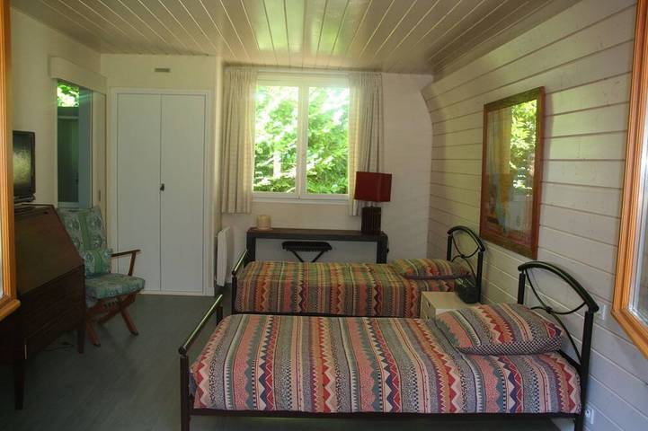 Location de vacances pour 4 personnes, avec piscine et jardin à Saint-Gatien-des-Bois - 4