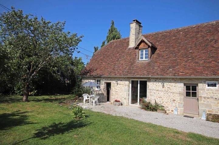 Gîte pour 2 personnes, avec jardin dans Colombiers (Orne)