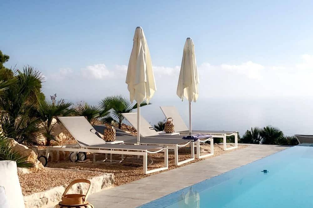 Luxurious new villa with spectacular sea views in Cala Ratjada, Capdepera