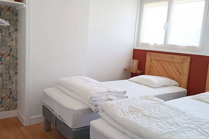 Gîte pour 6 personnes, avec terrasse ainsi que sauna et jacuzzi dans Plage des Gougins - 4