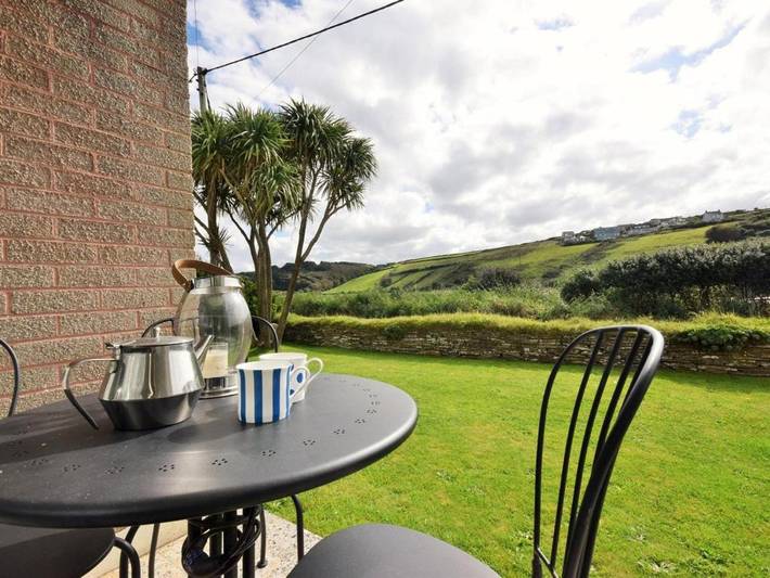 Holiday rental for 4 people, with pool in Mawgan Porth