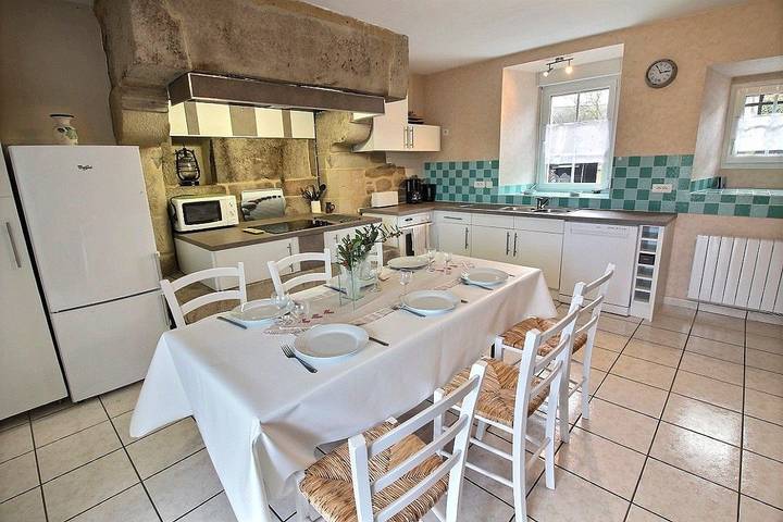 Gîte pour 6 personnes, avec Terrasse ainsi que Jardin et Vue à Trémeur