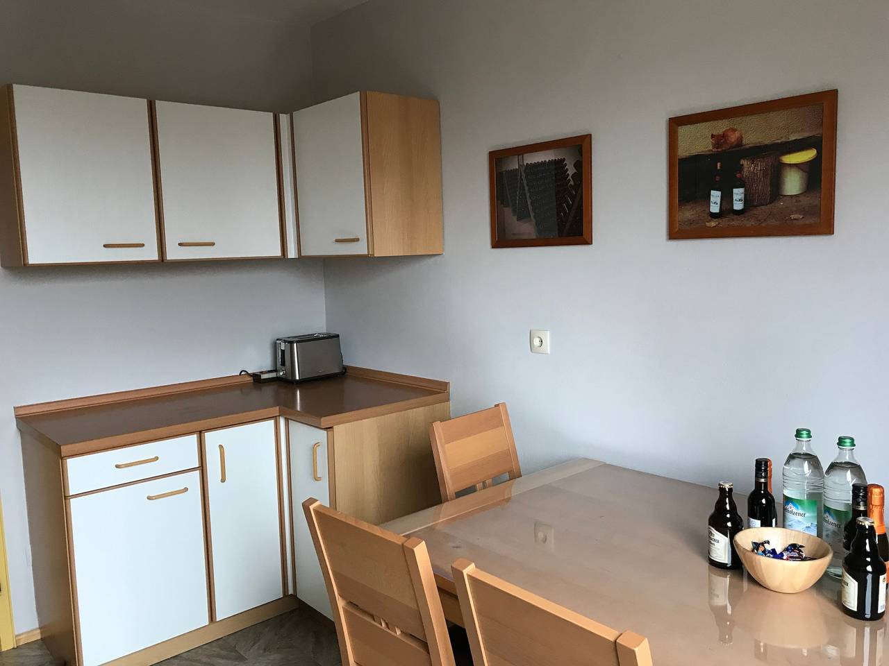 Ganze Wohnung, Ferienwohnung 'Business Apartment' in Weiden in der Oberpfalz, Naturpark Nördlicher Oberpfälzer Wald