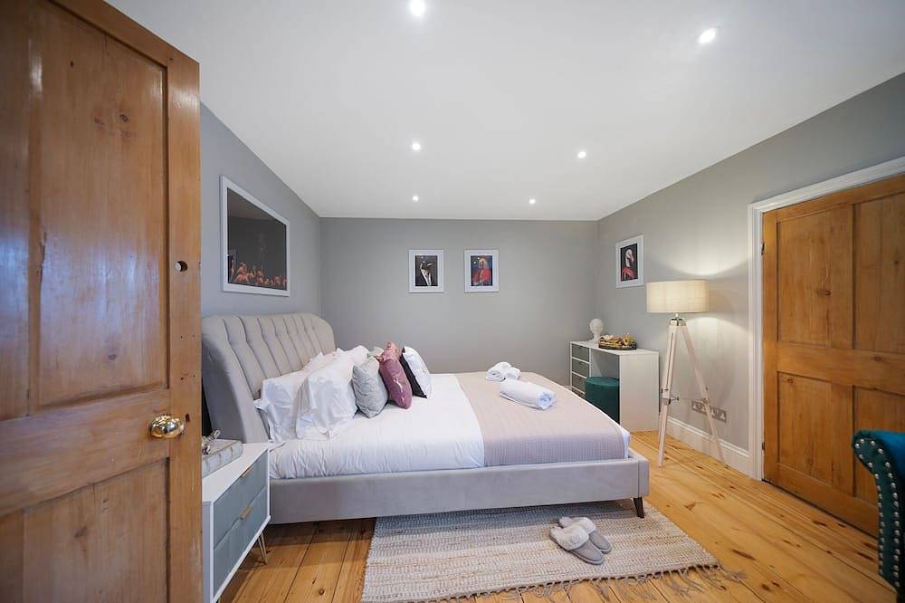 Huge house free parking Tv Wifi in Gloucester (UK), Gloucestershire