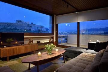 Villa for 6 Guests in Acropolis, Athens Centre, Picture 2