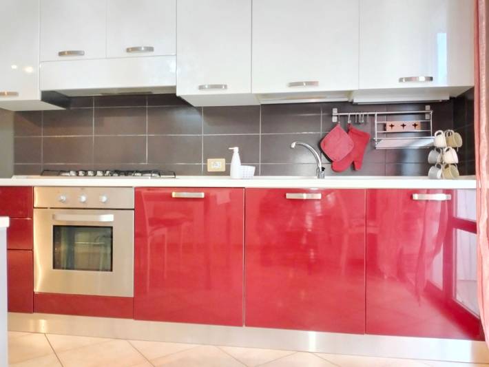 Apartamento entero, Acogedor Apartamento con Balcón y Garaje - ¡Admite Mascotas! in Tortoreto Lido, Tortoreto (Comune)