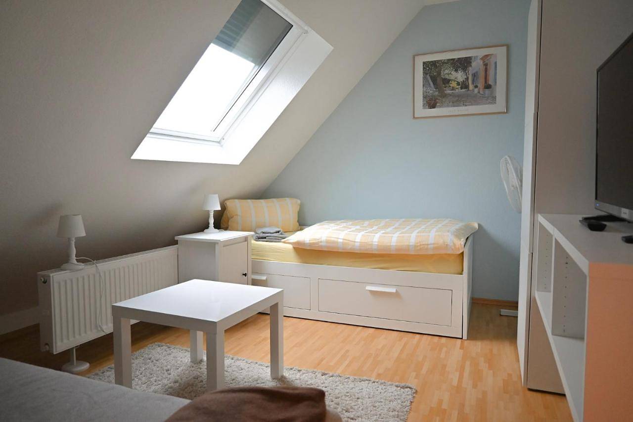 Double Room with Shared Bathroom in Karlsruhe, Rheinebene