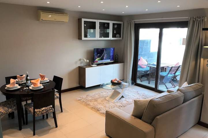 Atemberaubende 2 Schlafzimmer Duplex in Puerto Calero, Yaiza