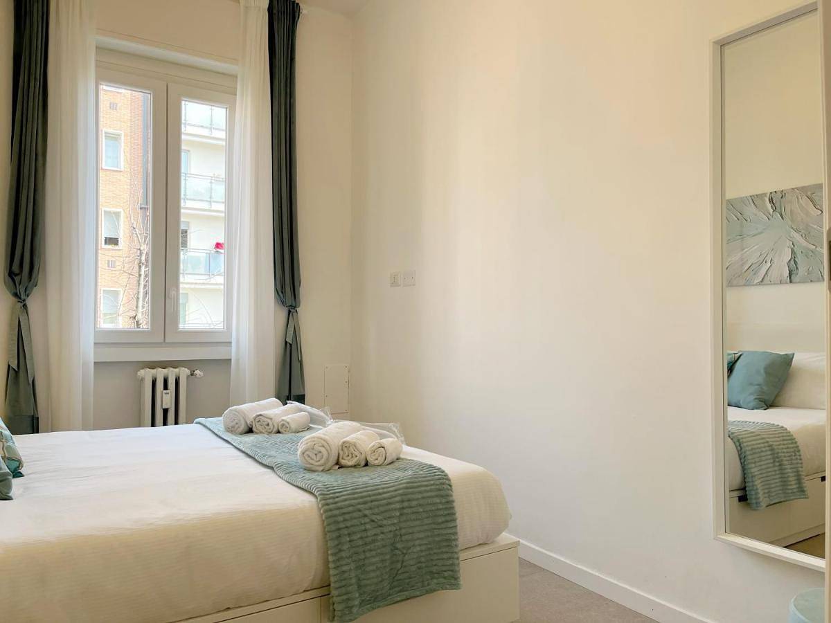 Appartamento intero, Enchanting Flat near Milan & Como, 150m station in Desio, Brianza