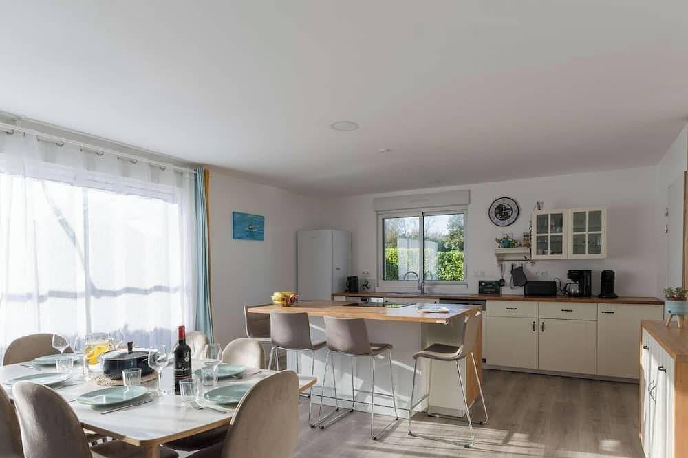 Entire apartment, Roscaroc Enez Hir - Charming T4 near to the beach in Ploudalmézeau, Brest region