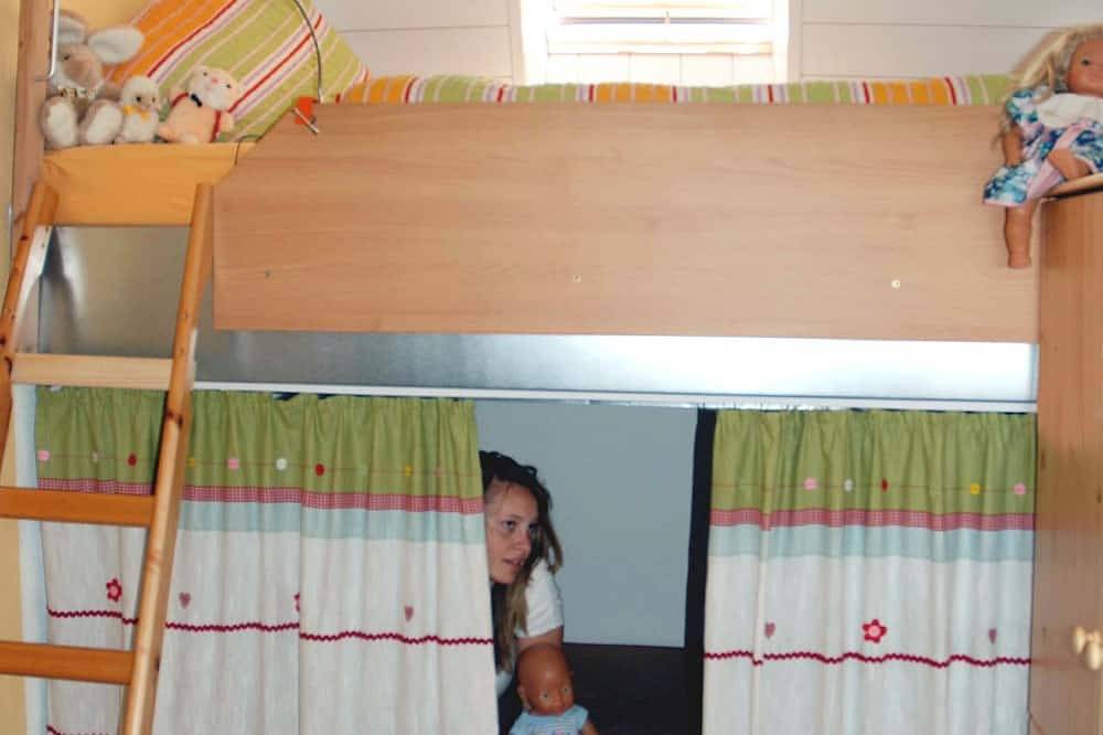 Ganze Wohnung, 4-Sterne-Ferienwohnung (50qm) für Familien mit Kuschelhöhle in Herrieden, Romantische Straße