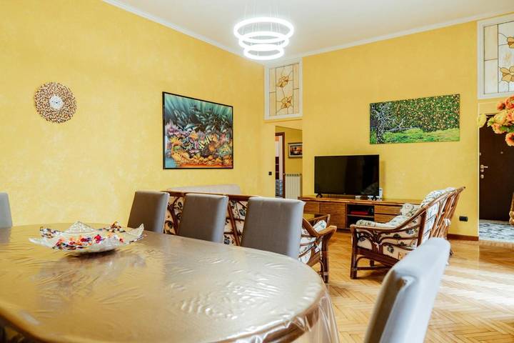 Appartement de vacances pour 8 personnes, avec Balcon à Castano Primo