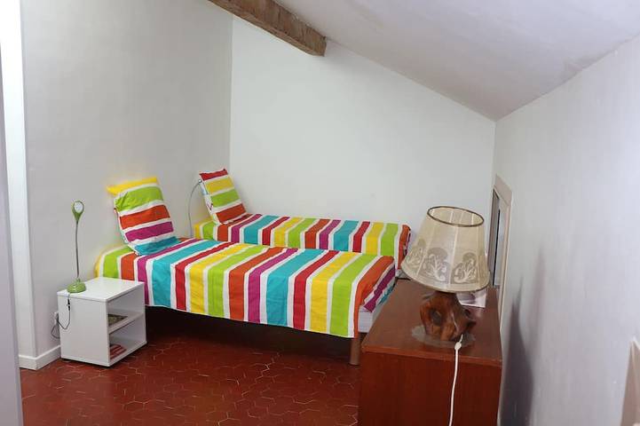 Ganze Wohnung, Ferienwohnung - Hyères in La Madrague, Hyeres