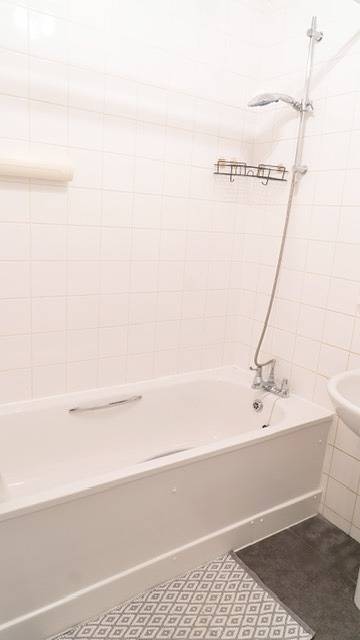 Ganze Ferienwohnung, 1-Bed Apt, Sleeps 2, 7 min walk to Hackney Station in Hackney, London