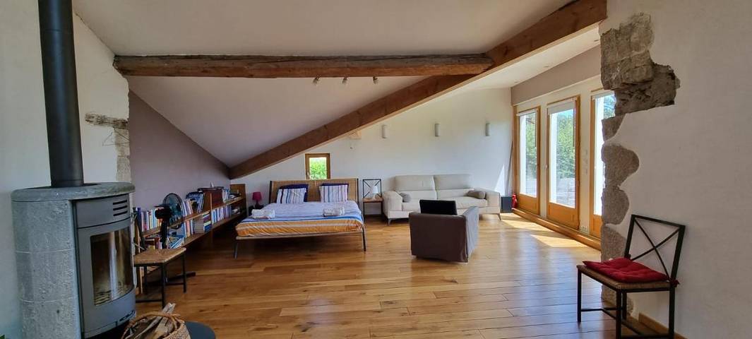 Location de vacances pour 3 personnes, avec Balcon et Terrasse ainsi que Jardin et Vue dans Chevry