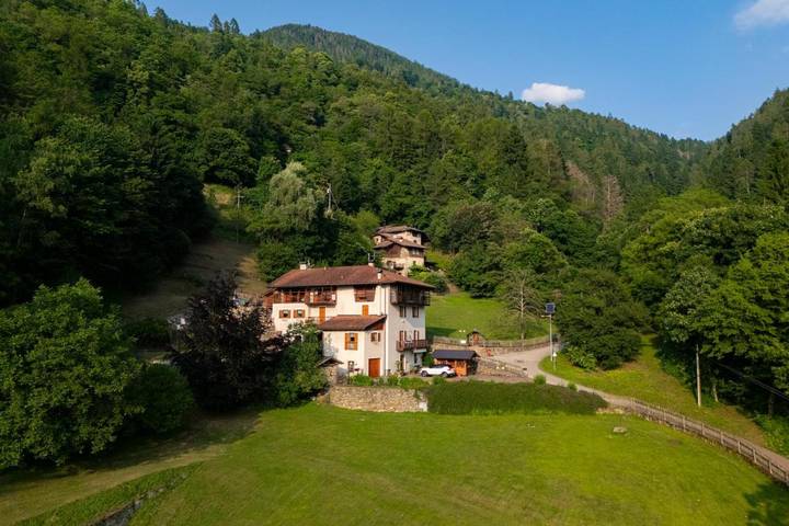 B&b per 3 persone, con Balcone e Terrazza nonché Giardino e Panorama a Caldonazzo