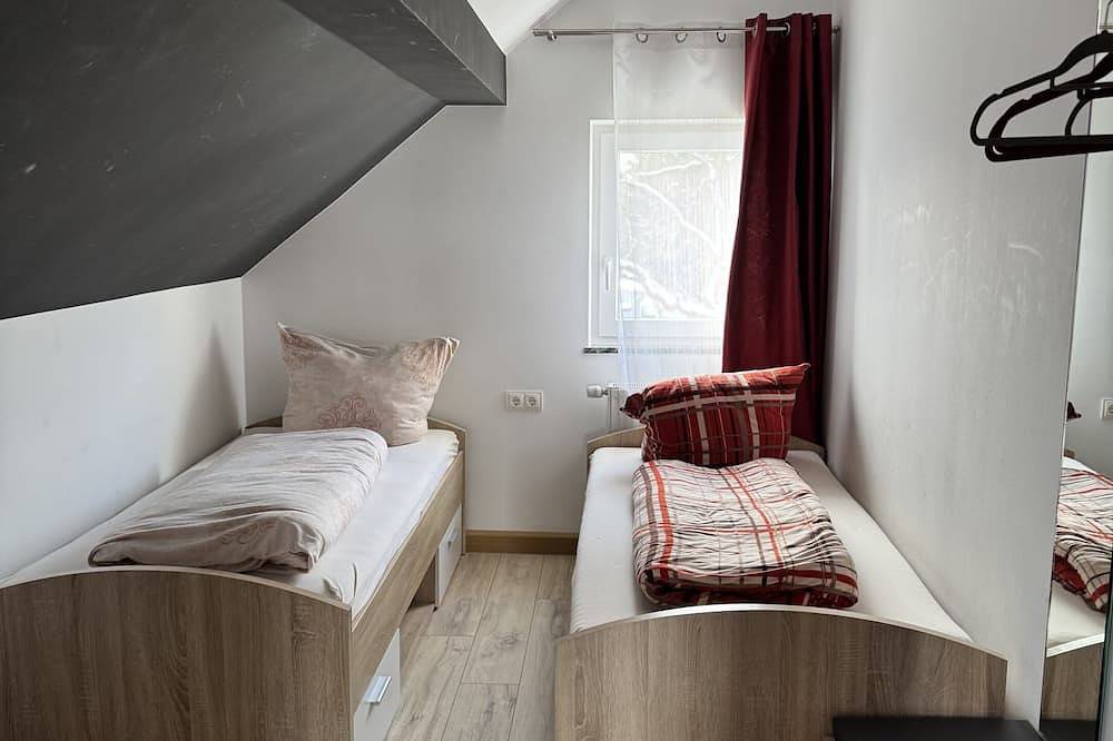 Ganze Wohnung, Semihome, Apartment mit zwei Schlafzimmern in Dietingen, Mittlerer Schwarzwald