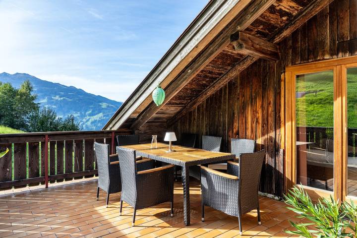 Ferienhaus für 20 Personen, mit Balkon und Garten in Hainzenberg - 2