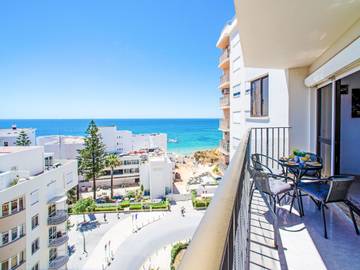 Gîte pour 4 personnes, avec balcon à Armação de Pera