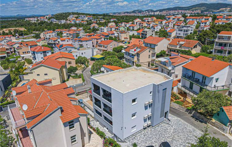 Ferienwohnung für 4 Personen, mit Garten in Sibenik - 3
