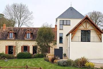 Gîte pour 16 personnes, avec jacuzzi ainsi que jardin et terrasse à Laleu
