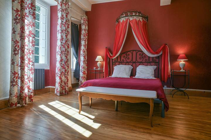 Gästezimmer „Chambre du Parc“: Bergblick, Gemeinschaftsterrasse, Wlan in Saint-Albin-de-Vaulserre, La Tour-du-Pin und Umgebung