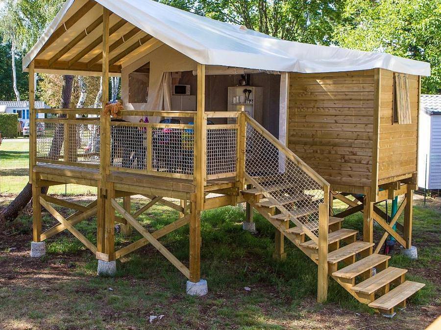 Camping Les Pirates de Carnac - Alojamiento 5 personas - Insolite 25-2 (Cabane sur pilotis Ecologe); max 4 adultos (Literas) Tv in Plouharnel, Côte des Mégalithes