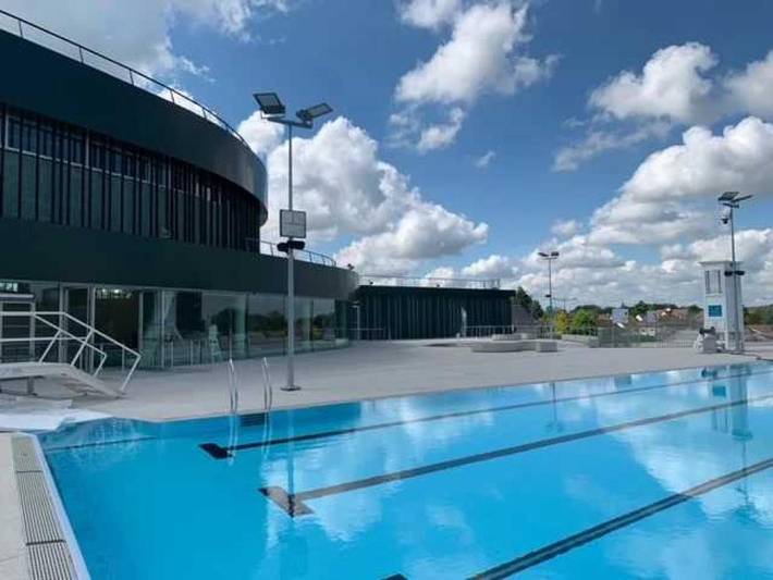 Camping pour 4 personnes, avec Piscine