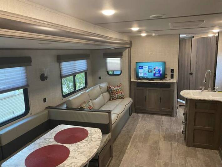 Camping for 6 people, with terrace and hot tub, with pets in Gulf Coast