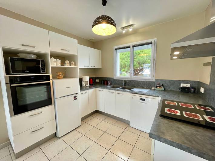 Location de vacances pour 6 personnes, avec Terrasse et Jardin à Brem-sur-Mer - 3