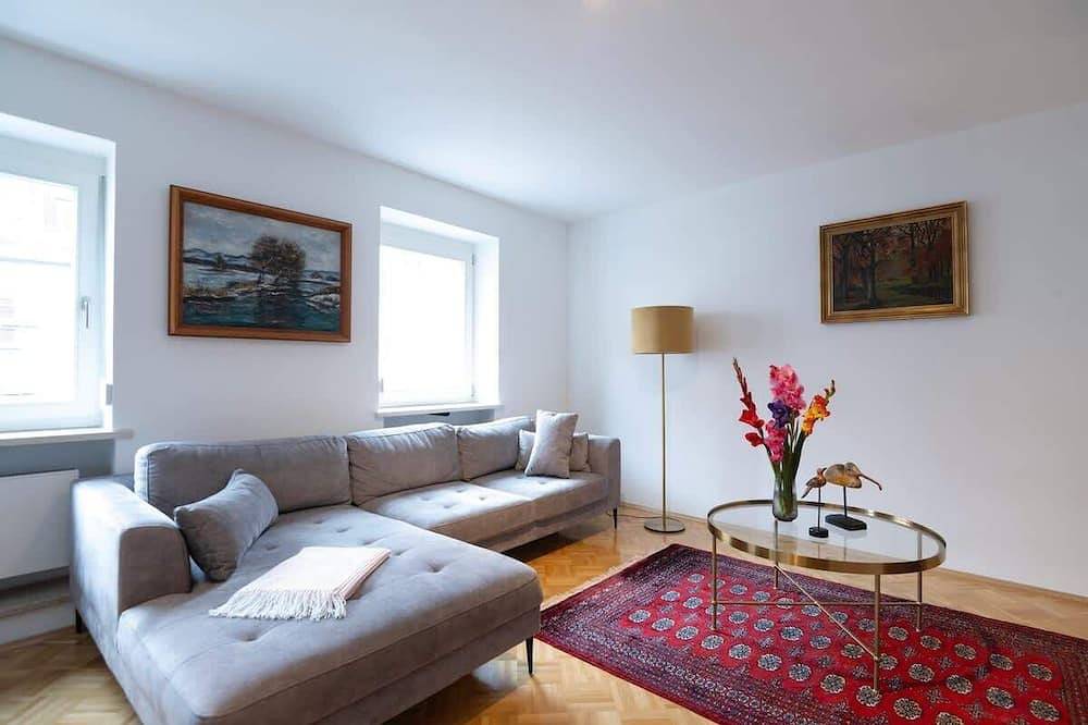 Ganze Wohnung, Stilvolle Altbauwohnung beim Lindentor in Memmingen, Bayerisch Schwaben